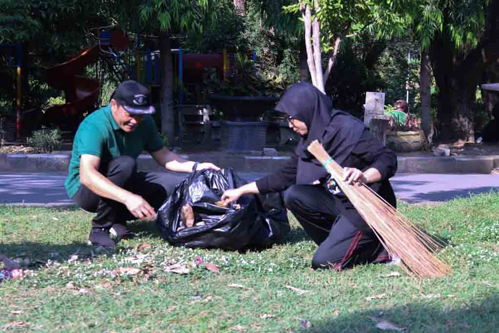 Olahraga Dan Kerja Bakti Bareng