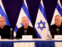 PM Israel Bubarkan Kabinet Perang