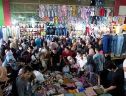 Pemerintah Berencana Kenakan Bea Masuk pada Impor Pakaian dan Keramik