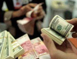 Rupiah Nyaris Tembus Rp16.300 per 1 US$, Jokowi: Mata Uang Semua Negara Sedang Tertekan