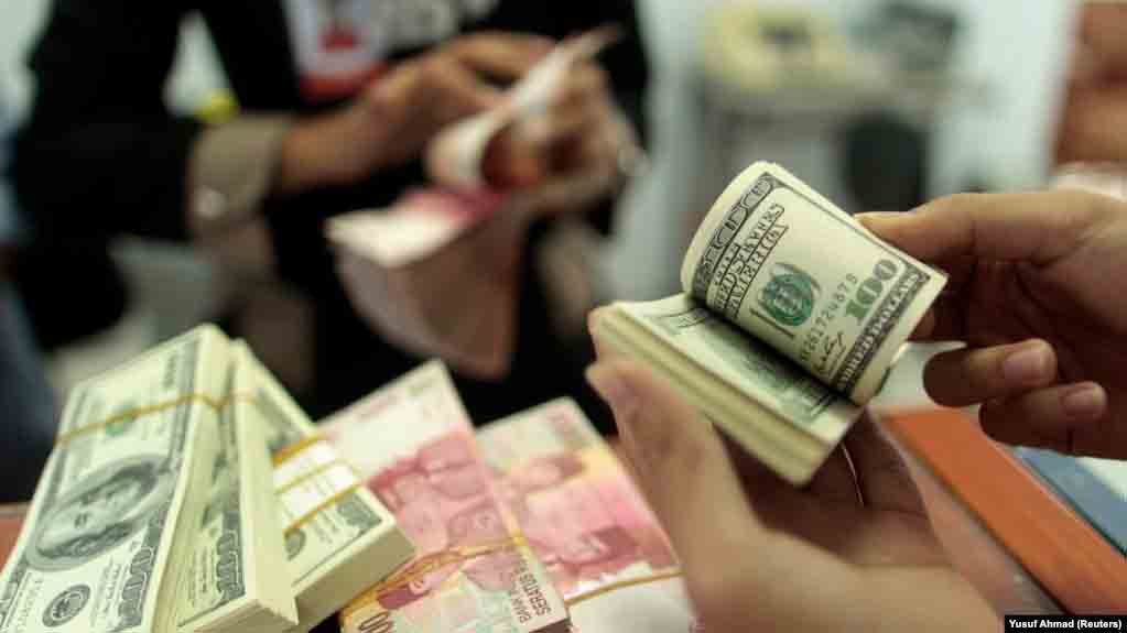 Rupiah Nyaris Tembus Rp16.300 Per 1 Us$, Jokowi