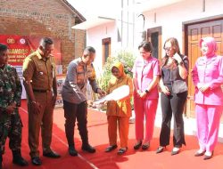 Sambut Hari Bhayangkara ke-78, Polres Kediri Kota Beri Hadiah Warakawuri Bedah Rumah