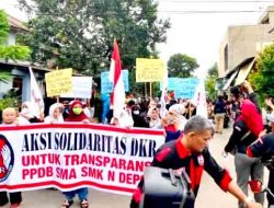 Tuntut Transparansi PPDB di SMAN 4 Depok, LSM DKR Gelar Aksi
