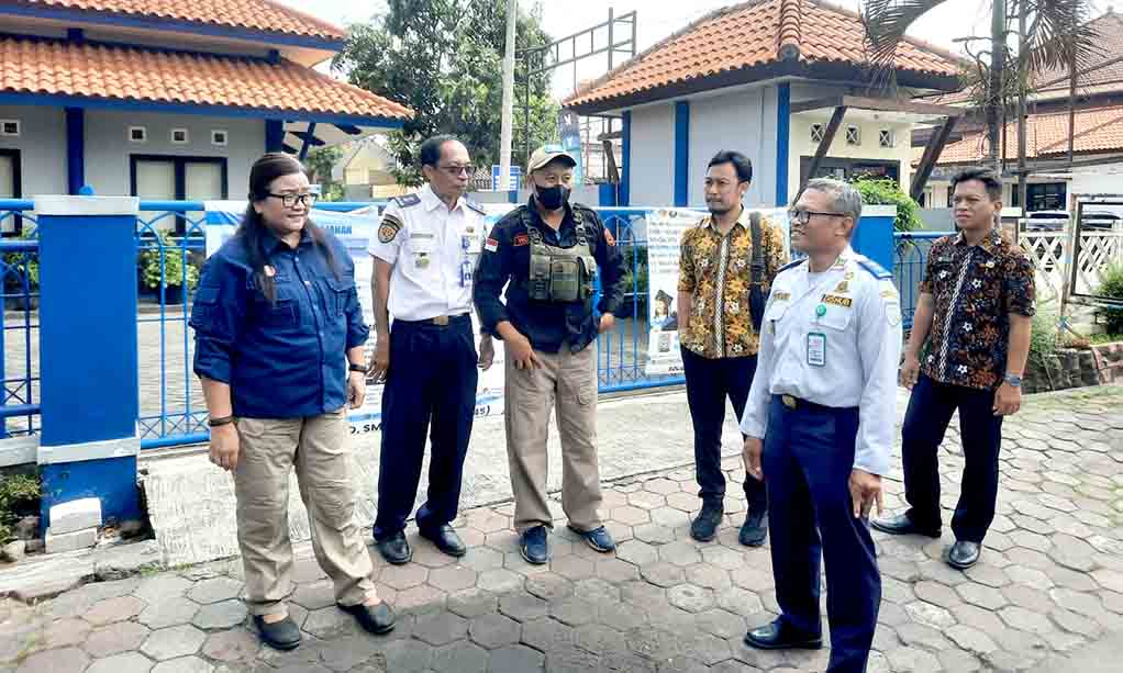 Dprkp2 Kabupaten Mojokerto Ajukan Titik Halte Untuk Trayek Angkutan Perintis Damri Rute Lamongan Mojokerto