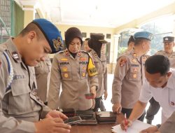 Wakapolres Kediri Mendadak Adakan Pemeriksaan HP, Antisipasi Pelanggaran Anggota