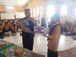 Polisi Kediri Datangi Sekolah, Ajak Cinta Tanah Air Kepada Siswa-Siswi Baru