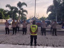 Waka Polsek Plemahan Pimpin Pengamanan Olahraga Jalan Sehat dan Senam Bersama HUT Koperasi ke 77
