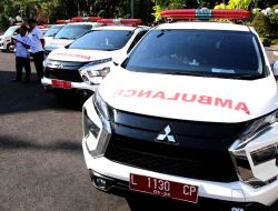 Resmikan “1 Kelurahan 1 Ambulans”, Eri Cahyadi: Jangan Sampai Warga Tak Tertolong Karena Ambulans Telat