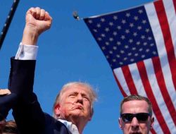 Sejumlah Suara Tembakan Terdengar, Trump Dievakuasi dari Panggung Kampanye