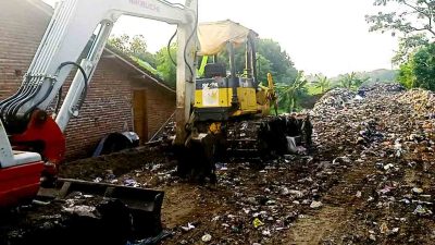 Warga Sewaka Keluhkan Kebijakan Pembuangan Sampah Ancam Lapor Ke Kepala Desa 2