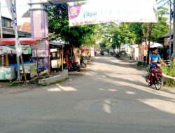 Anggota Polsek Sekaran Laksanakan Commander Wish Pagi di Simpang Tiga Pasar Miru