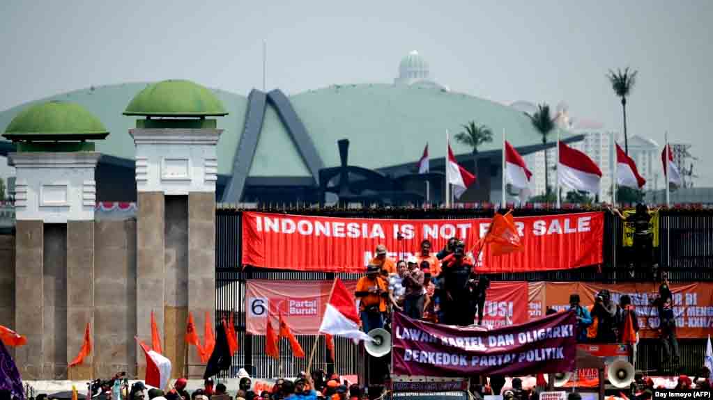 Dpr Batalkan Revisi Uu Pilkada