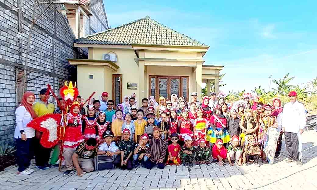 Festifal Karnaval Meriahkan Hut Ke 79 Sdn 1 Dumpiagung