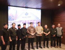 Kapolres Kediri Dampingi Bupati Dalam Audiensi Bersama Simpatisan PSHT