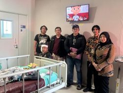 Polres Kediri Beri Bantuan Sosial Ibu dan Anak Korban Penyiraman Air Keras di Ngasem