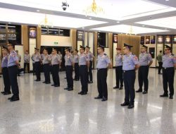 Kapolri Pimpin Kenaikan Pangkat 16 Pati Polri