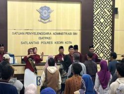 Pupuk Rasa Nasionalisme, Satpas Polres Kediri Kota Ajak Pemohon SIM Nyanyikan Lagu Kebangsaan