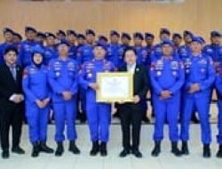 Ditpolairud Polda Jatim Raih Penghargaan “Presisi Award” dari Lemkapi