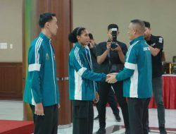 Kapolda Jatim Berangkatkan Tim Bola Voli Ikuti Turnamen Kapolri Cup 2024 di Jabar