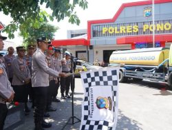 Polisi Beri Bantuan Air Bersih Untuk Ratusan Warga di 4 Desa Wilayah Ponorogo