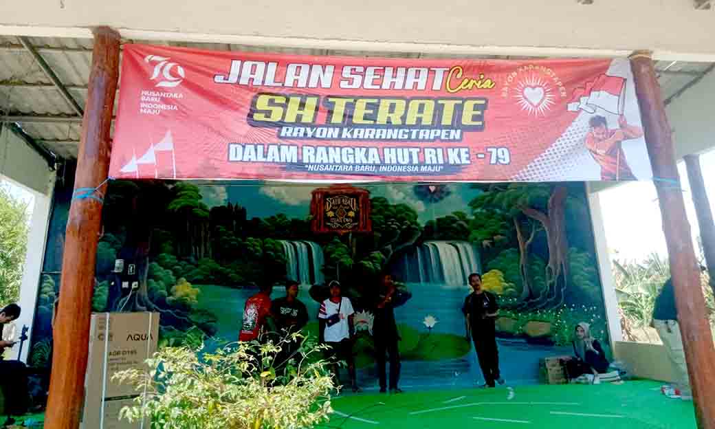 Jalan Sehat Ceria Sh Terate Rayon Karangtapen Berjalan Meriah