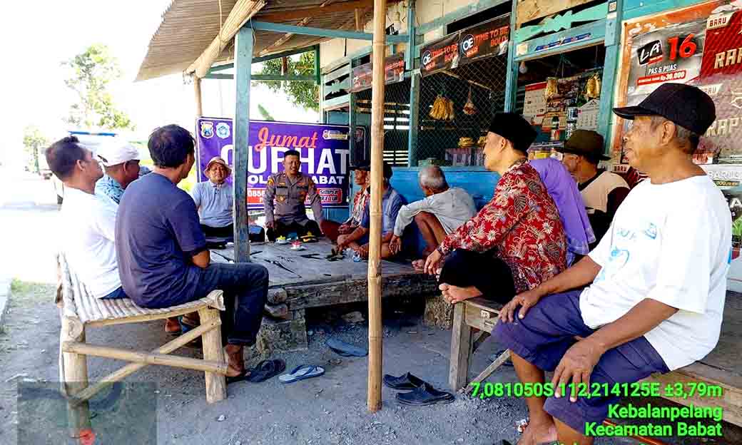 Kapolsek Babat Gelar Jumat Curhat Bersama Warga Desa Kebalanpelang