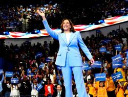 Ketua Komite Nasional Demokrat: Harris Kumpulkan Cukup Suara untuk Jadi Capres