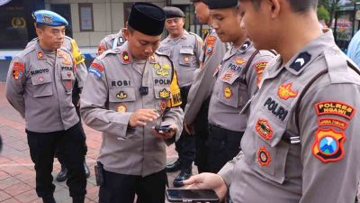 Mendadak Kapolres Ngawi Perintahkan Periksa Handphone Anggotanya