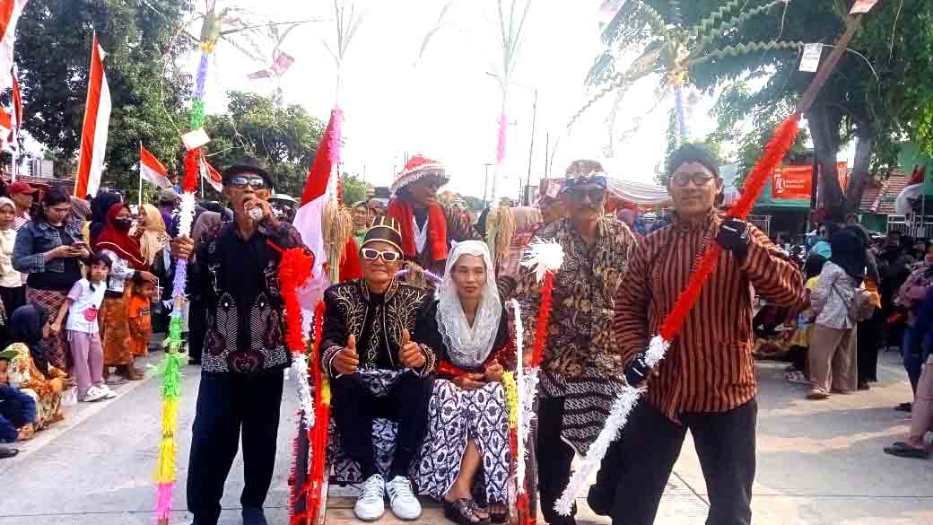 Meriahkan Hut Ri Ke 79, Kecamatan Tulangan Gelar Karnaval Dan Gerak Jalan