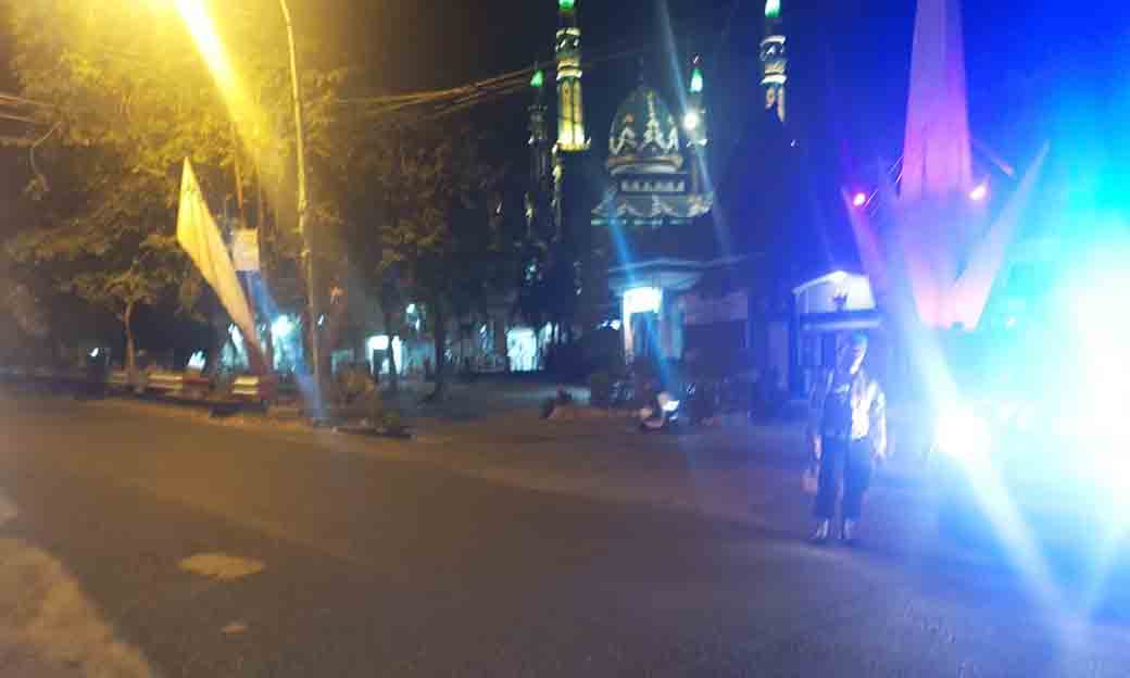 Patroli Blue Light Anggota Polsek Laren Antisipasi Konvoi