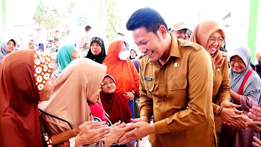 Plt Bupati Sidoarjo Pastikan Langsung Bantuan Pangan Beras Tahap Tiga Tepat Sasaran