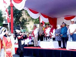 Polres Lamongan Laksanakan Pengamanan Meg-Karnaval dan Pawai Pembangunan