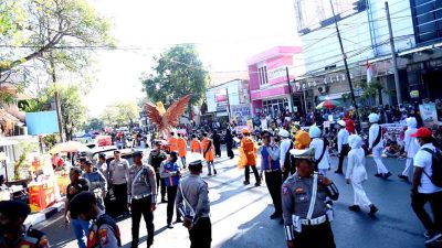 Polres Lamongan Laksanakan Pengamanan Meg Karnaval Dan Pawai Pembangunan 2