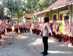 Polwan Ngawi Kenalkan Gerakan Lalu Lintas di Pondok Pesantren Gontor