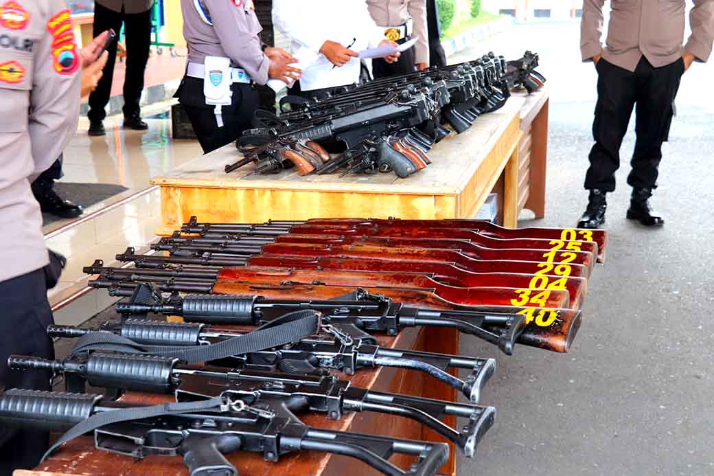 Propam Polres Pekalongan Cek Puluhan Senjata Api