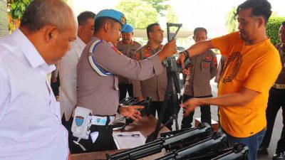 Propam Polres Pekalongan Cek Puluhan Senjata Api 2