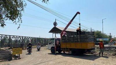 Rangkai Jembatan Bailey