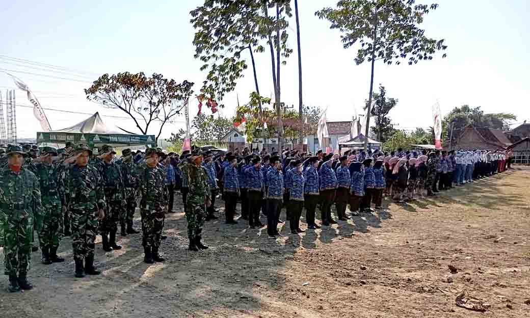 Semangat Nasionalisme Tinggi, Satgas Tmmd 121 Ikuti Upacara Hut Kemerdekaan Ri Ke 79 Di Kecamatan Pitu