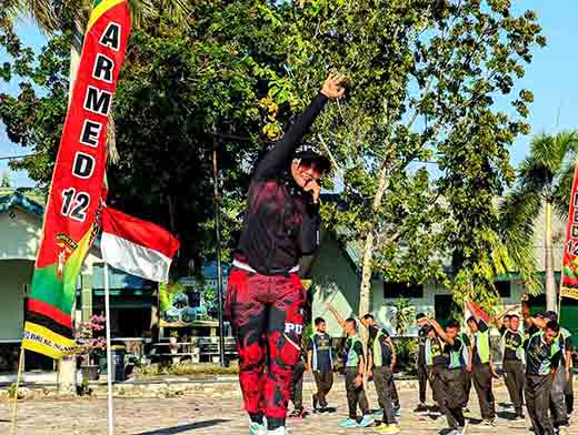 Senam Bersama Prajurit Dan Persit Kck Ranting 4 Yonarmed 12 Kostrad 2