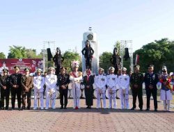 Pemkab Sidoarjo Gelar Upacara Penurunan Bendera Merah Putih di Alun-Alun