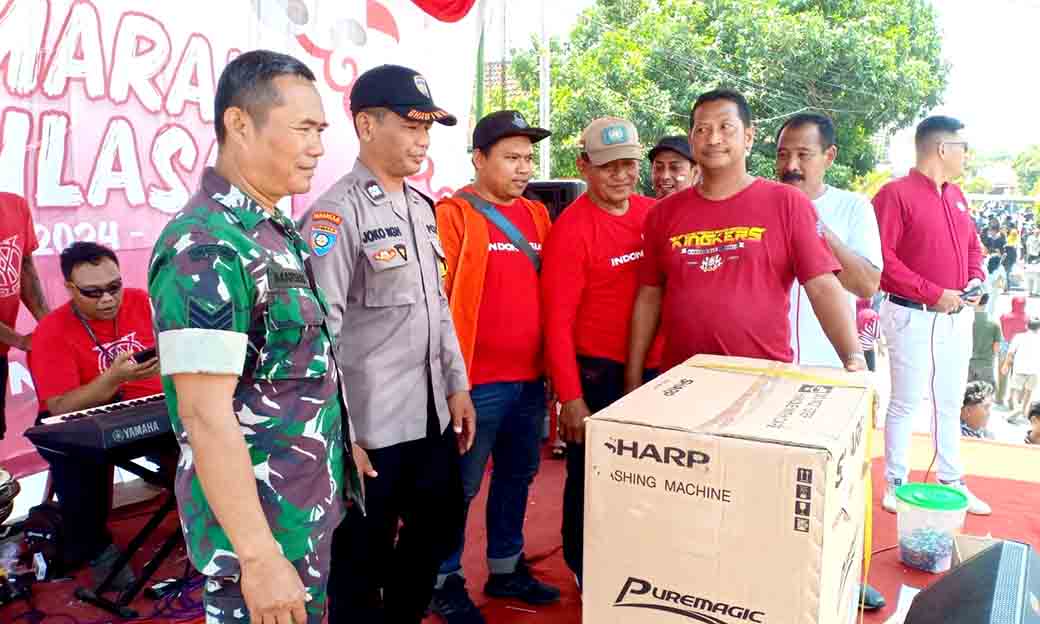 Bhabinkamtibmas Polsek Gampengrejo Pam Senam Sehat Berhadiah