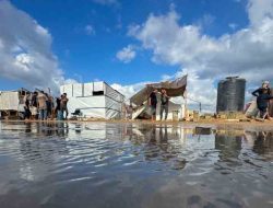 Di Bawah Guyuran Hujan Deras, Israel Terus Bombardir Gaza