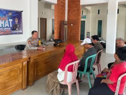 Giat Jumat Curhat Polsek Laren Memberikan Himbauan Khamtibmas Menjelang Pilkada 2024