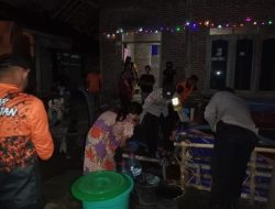 Polisi Kembali Salurkan Bantuan Air Bersih untuk Warga Desa Jagir Ngawi