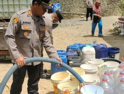 Polres Pacitan Salurkan Bantuan Air Bersih untuk Warga Terdampak Kemarau Panjang