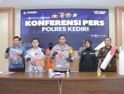 Gelar Press Release, Polres Kediri Ungkap Pelaku Perampokan 2 Minimarket