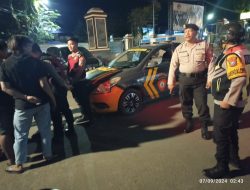 Aksi Kabag Ops Polres Kediri Kota Halau Ratusan Pemotor Bawa Atribut Perguruan Silat yang Sedang Berkonvoi
