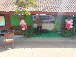 Waka Polsek Plosoklaten Polres Kediri Ipda Yahya Ubaid memberikan penyuluhan hukum tentang bahaya narkoba