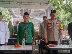 Kapolsek Laren Bersama Anggotanya Menghadiri Acara Pelantikan Pengurus Anak Ranting Muslimat NU
