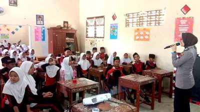 Kanit Binmas Dan Bhabinkamtibmas Polsek Wonopringgo Sosialisasikan Pencegahan Bullying Kepada Siswa Tingkat Sd 2